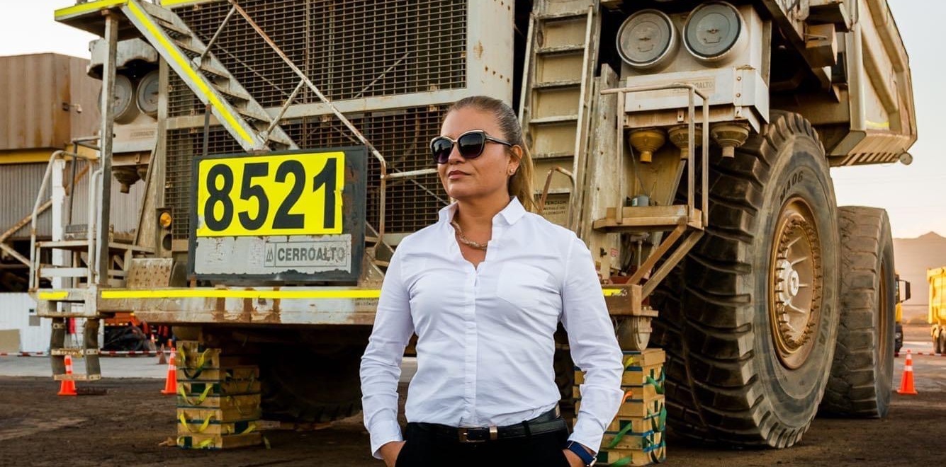 Mujer en Minería: de Luz y de Sombra